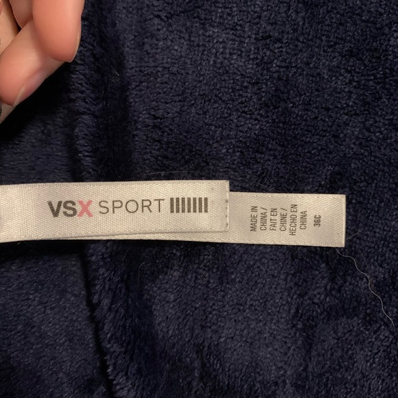 Victoria secret sports bra - Picture 3 of 3